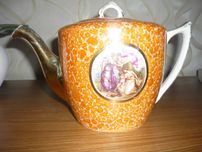 Bule em finíssima porcelana da vista alegre