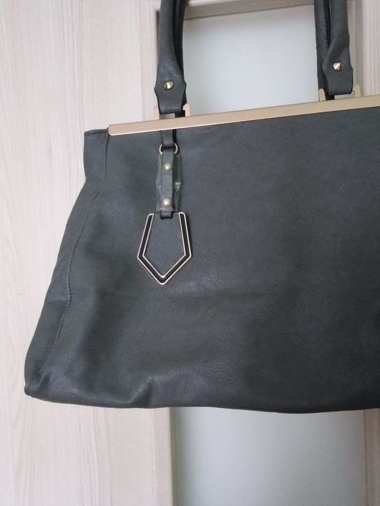 Torebka damska elegancka do ręki jak nowa