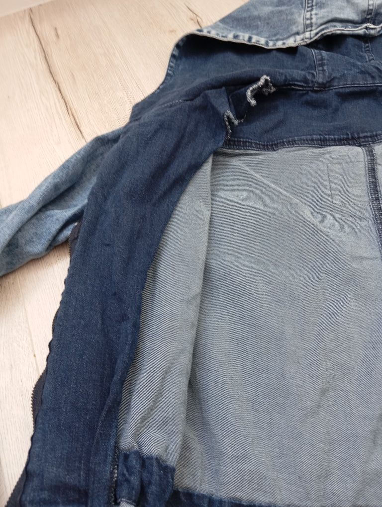 Dłuższa kurtka jeansowa z kapturem, katana jeansowa Rozmiar S, M