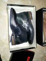 NOWE BUTY  LLOYD-granatowe rozm 42.