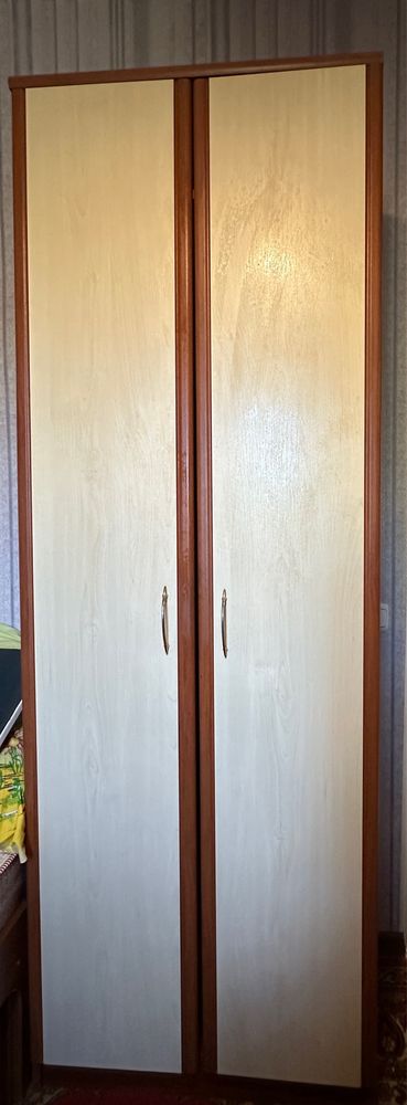 Продам меблі в кімнату