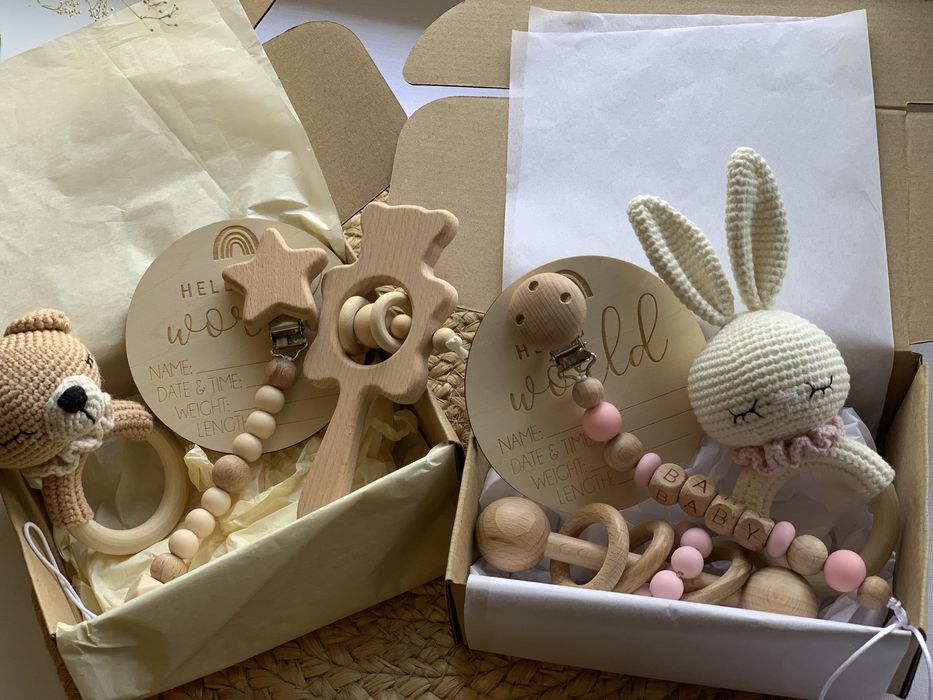 Набір подарунковий. Набір для малюка. Брязкальце. Вязана іграшка.