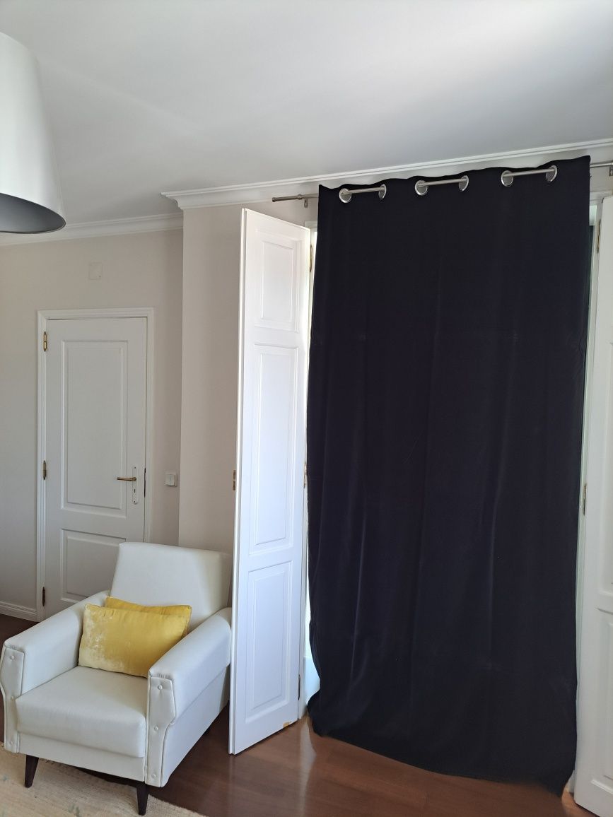 Cortinado preto  de veludo