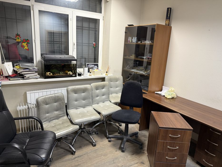 Продам офисную мебель недорого!