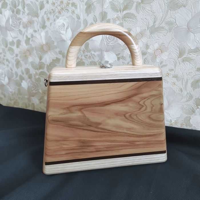 Изготовлю сумочку женскую из дерева.