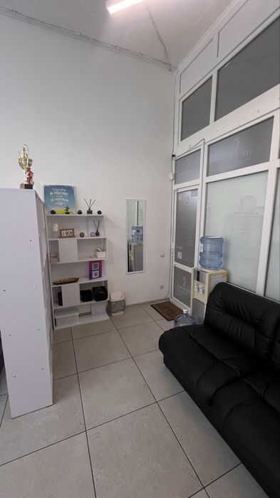 Робоче місце майстрам в салоні краси