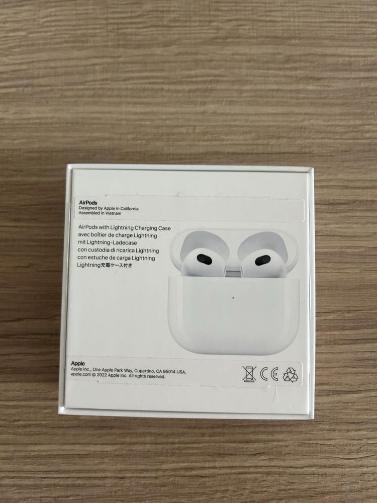 Słuchawki Airpods generacji 3 lightning Charging Case