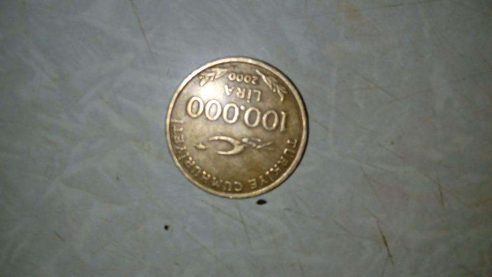 Продам монету 100 000 лир