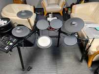 Perkusja YAMAH DTX522 + STOPA "dw" + akces. + statyw do werbla "Pearl"