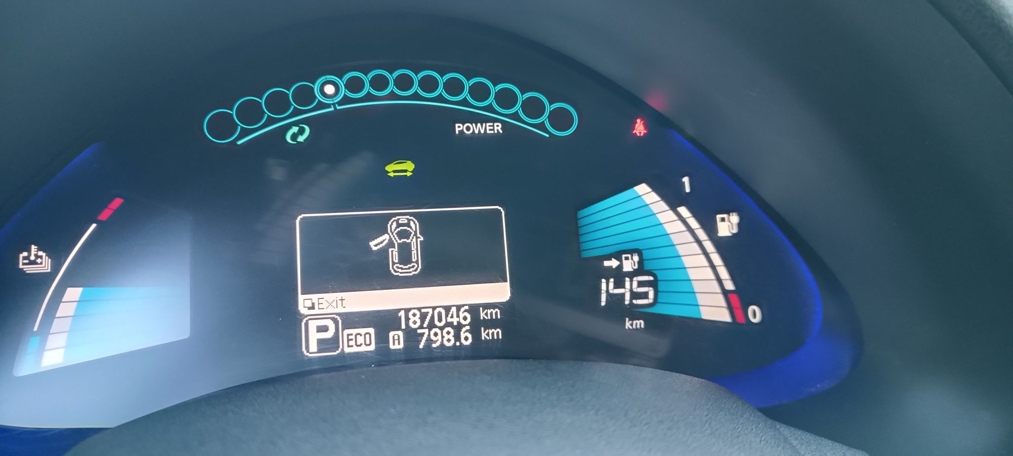 Срочно! Nissan leaf 24 Ниссан лиф  10из12 делений