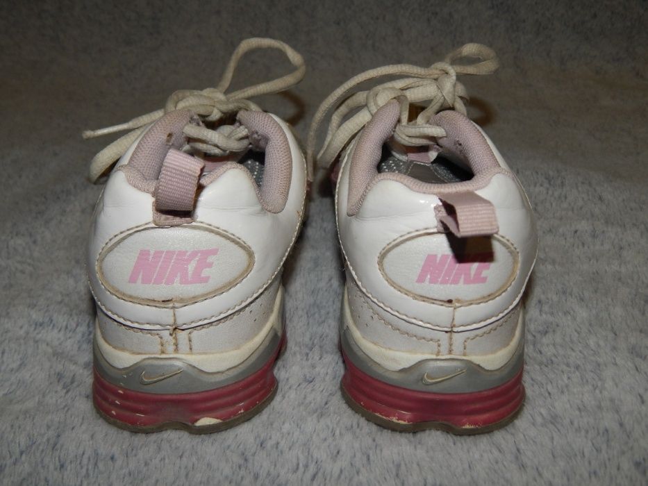 Бело-серые кожаные кроссовки Nike. Размер 31,5 (13,5).