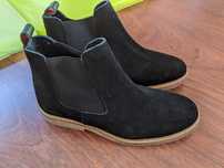 Botas em pele novas Kickers tamanho 36
