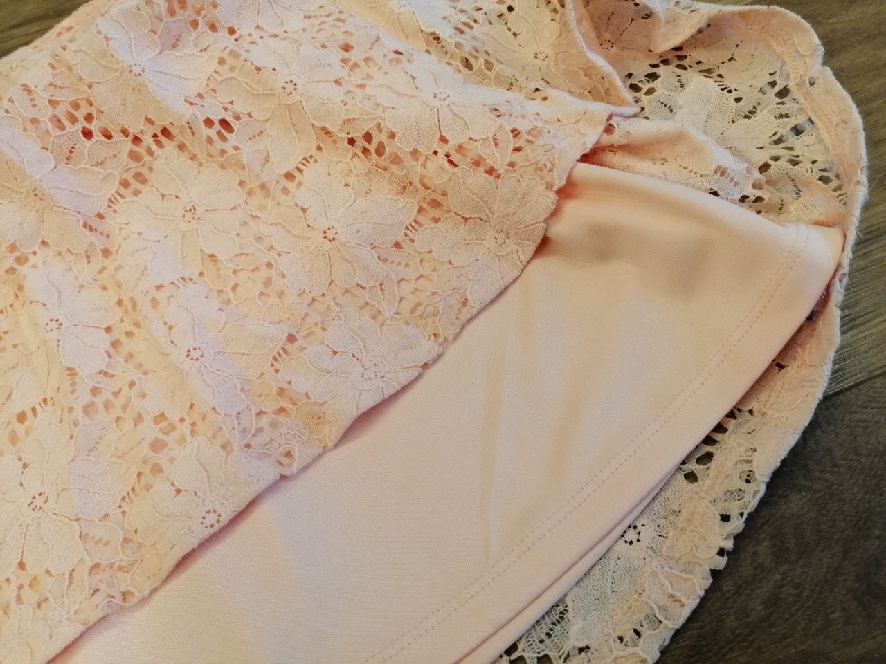 Nowa spódnica z koronką, brzoskwiniowa, New Yorker, Fb Sister, r. L