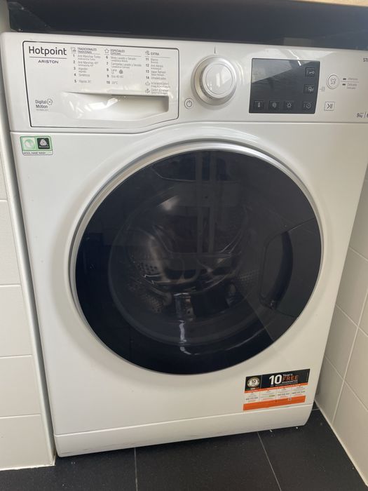 Máquina de Lavar e Secar Roupa Ariston Hotpoint