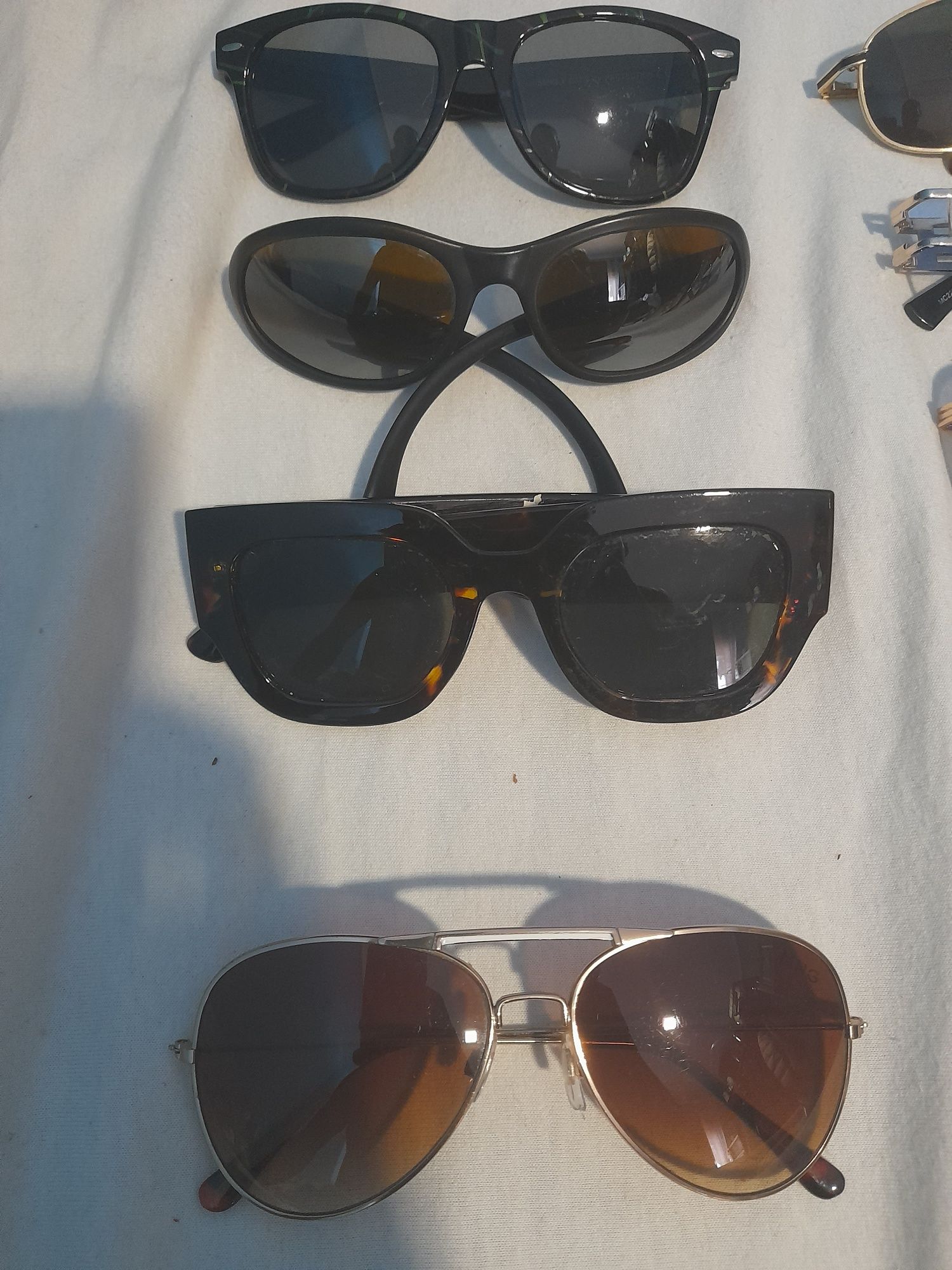 Vendo óculos de sol 5€   *todos  26£