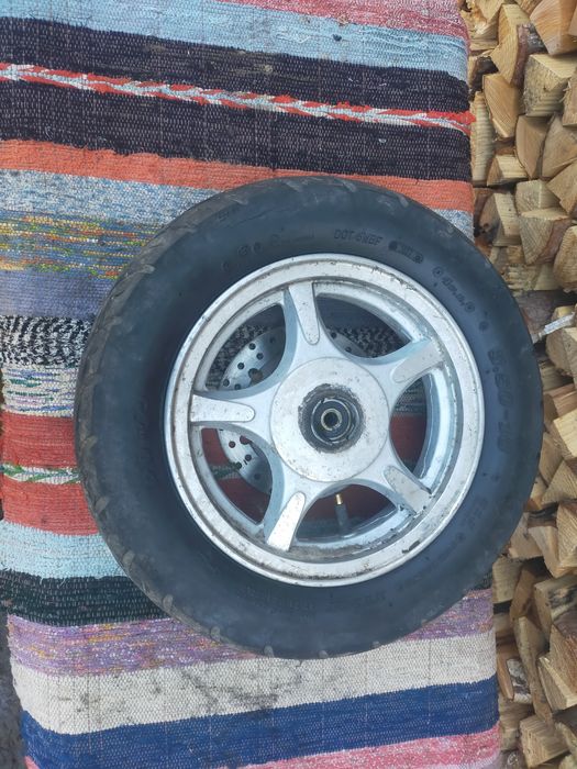 Колеса на скутер r10 та r12. Резина та диски . Моторозборка. Запчаст.