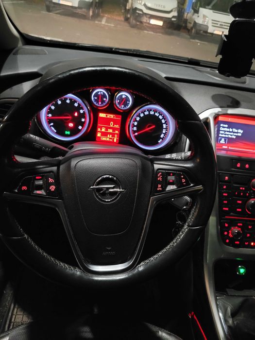 OPEL ASTRA J 2015r. LIFT 1.4T 140KM BEN+LPG 139tyś km