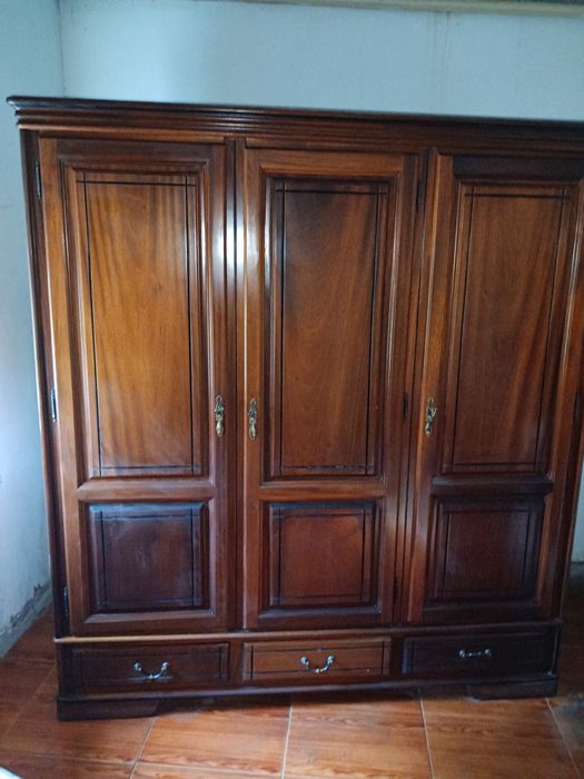 Mobiliário de quarto de casal completo em mogno