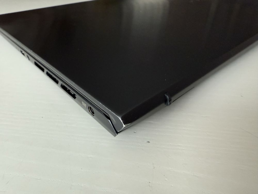 Laptop do gier Asus ZenBook Pro 15 UX535 i5-10gen 16GB 1TB SSD 4K OLED
