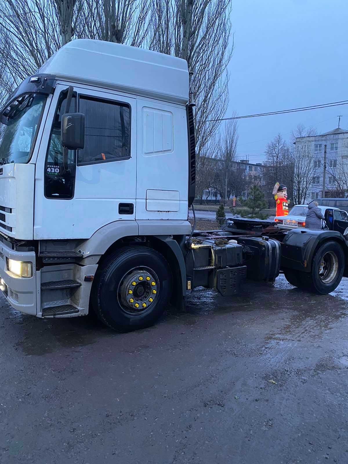 Продам тягачь зерновоз грузовик самосвал фура ивеко или обмен на легк.