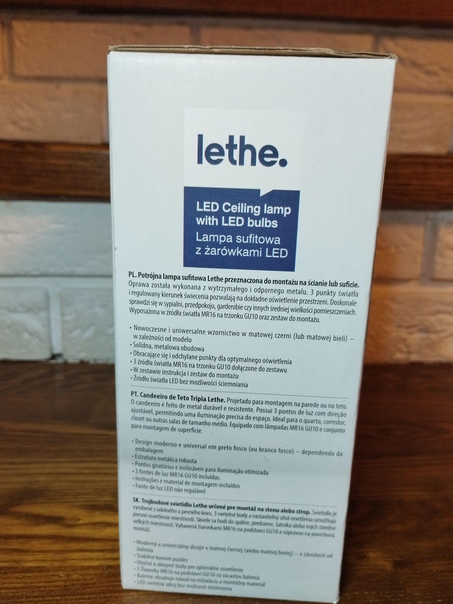 Potrójna Lampa sufitowa z żarówkami LED. 345 lumenów.