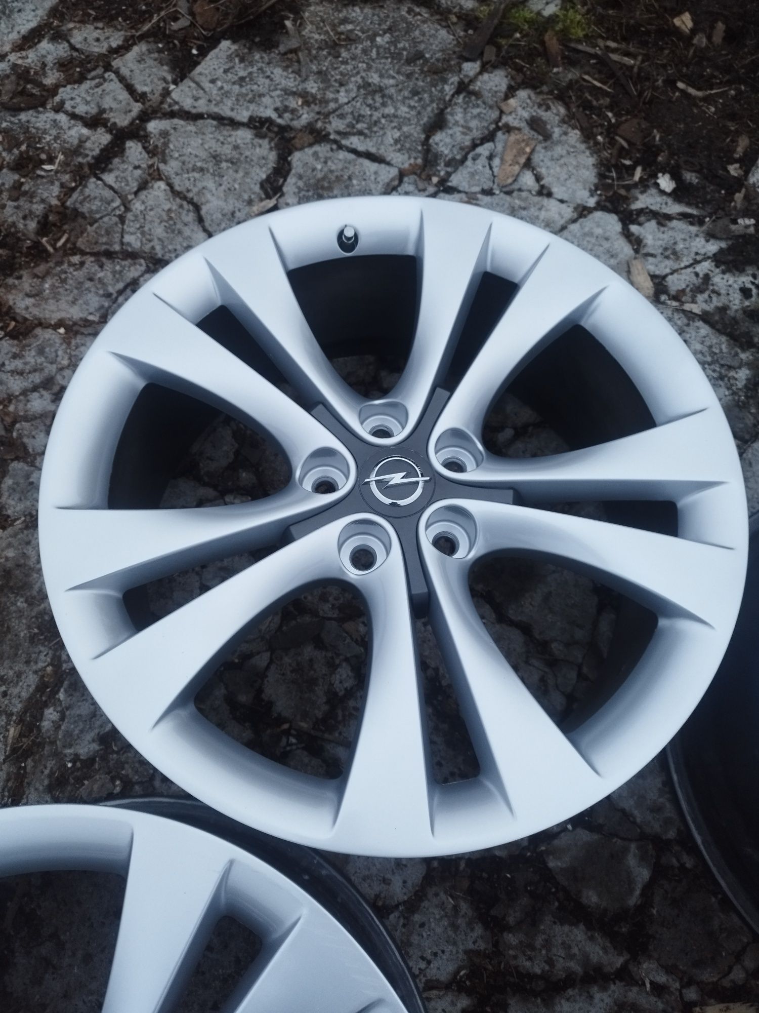 Felgi Ronal 20" opel Insignia 5x120