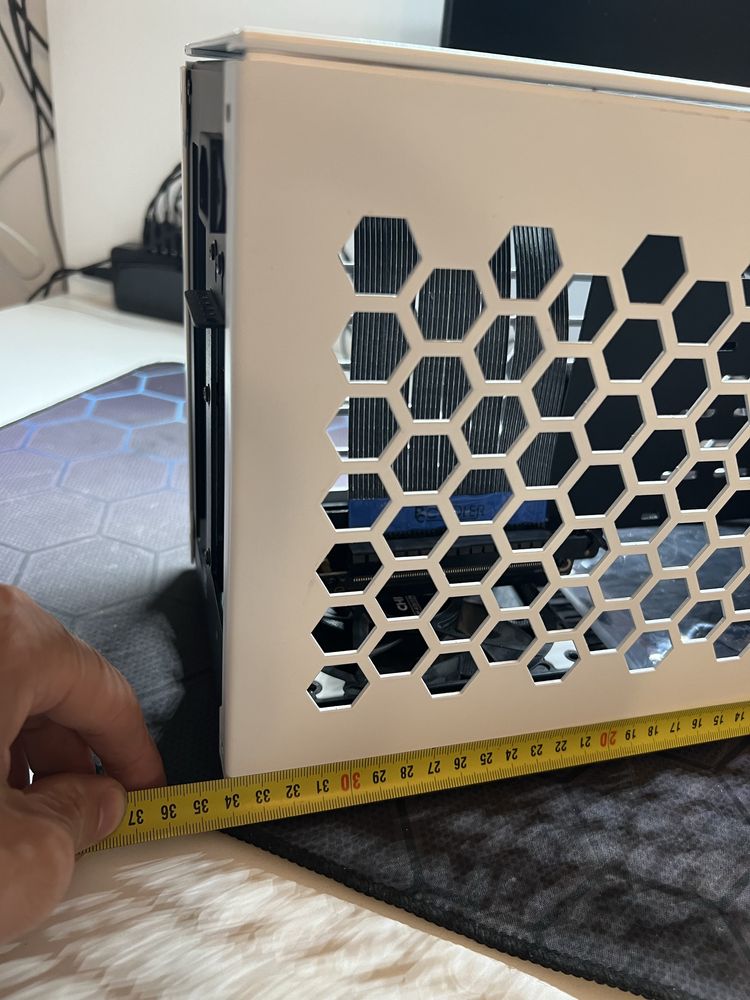 Obudowa "Gorilla custom" z chłodnicą noctua nh-L9i i nf-a12x15