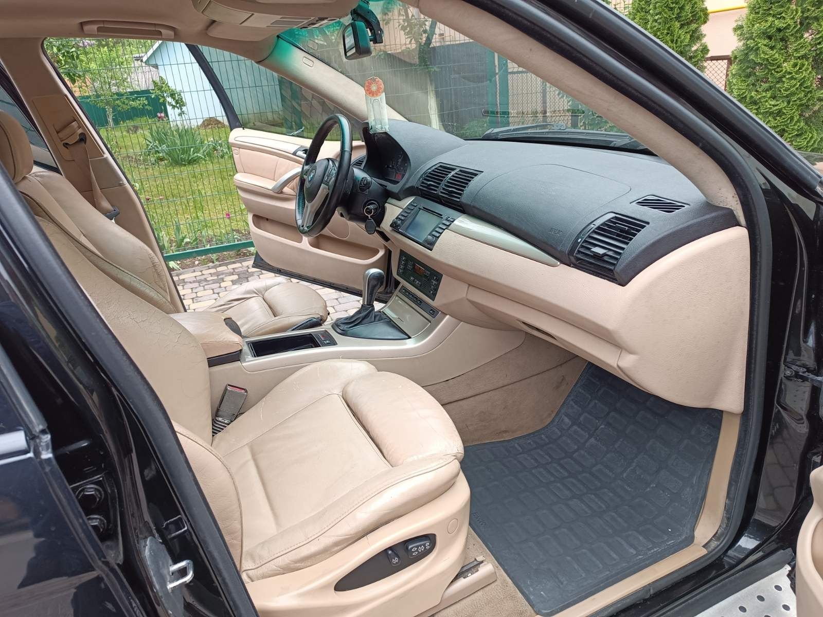 Продам BMW X5 в хорошому стані...