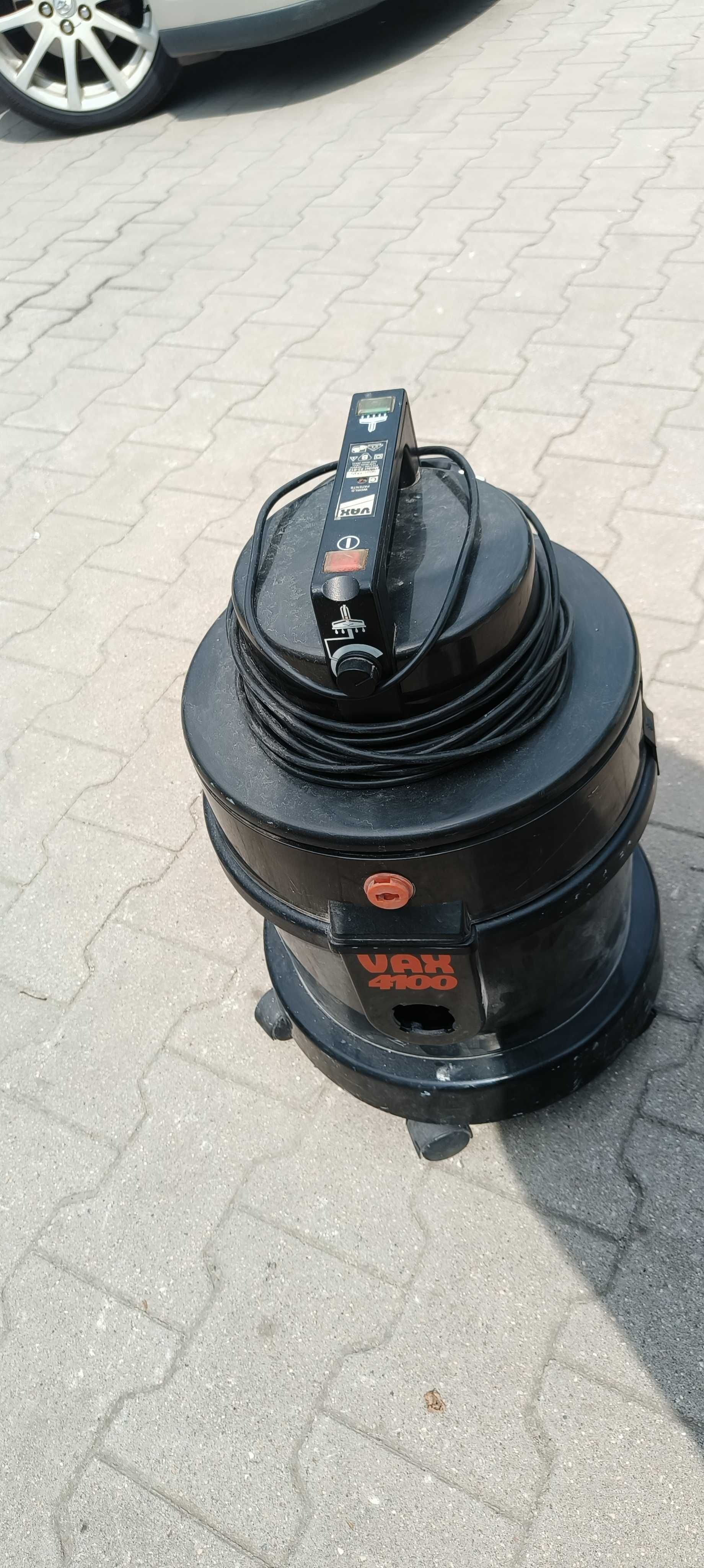 Odkurzacz piorący VAX 4100