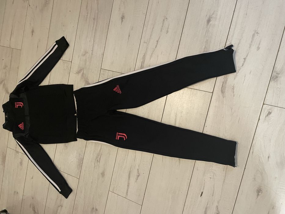 Juventus dres sportowy Adidas dziecięcy 128 7-8 lat