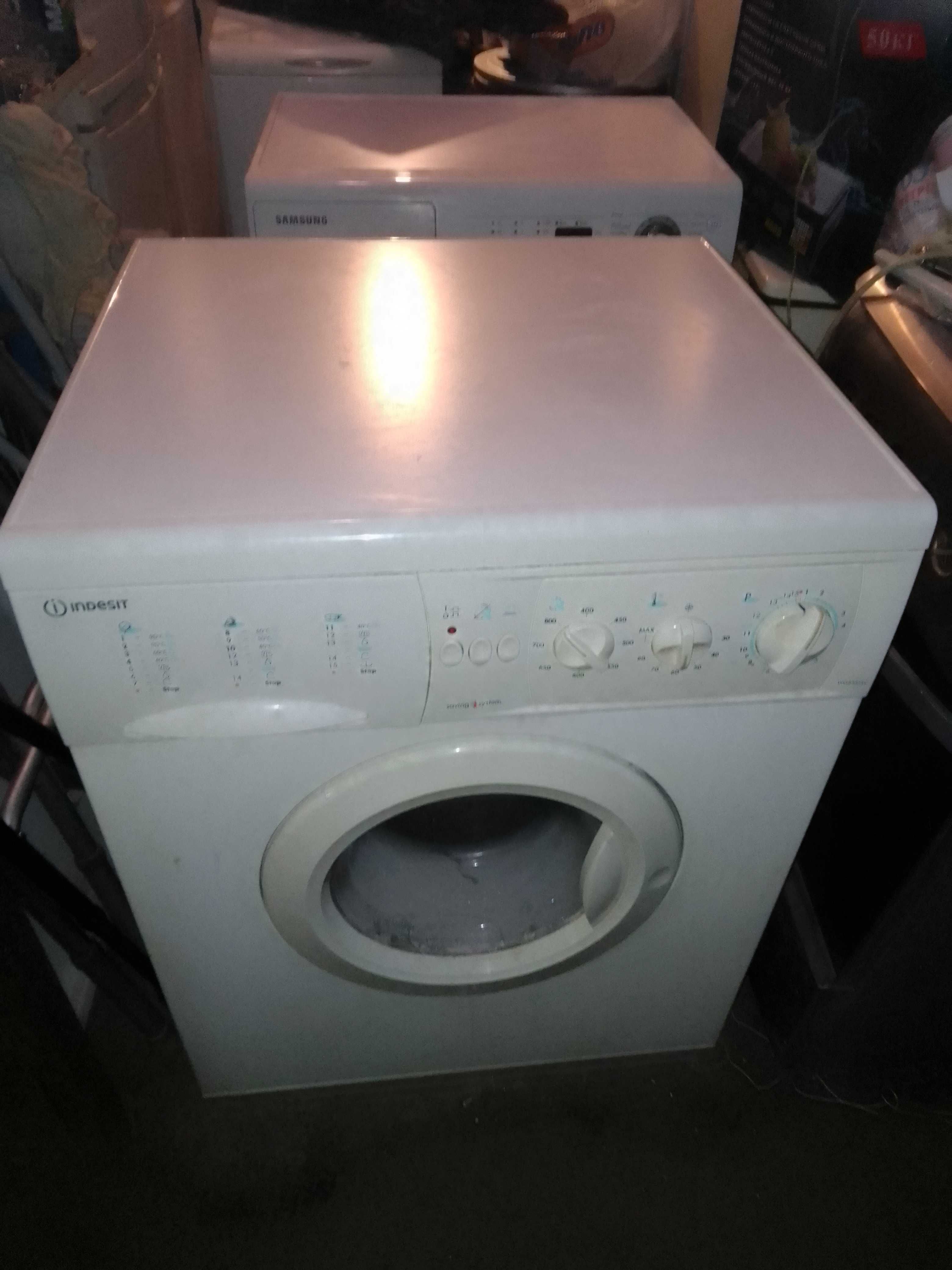 Продам Стиральная машина INDESIT