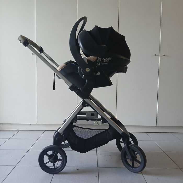 Marca Easywalker Mosey + baby coque da Besafe