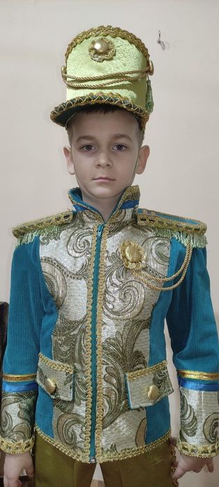 Прокат карнавальных  новогодних костюмов