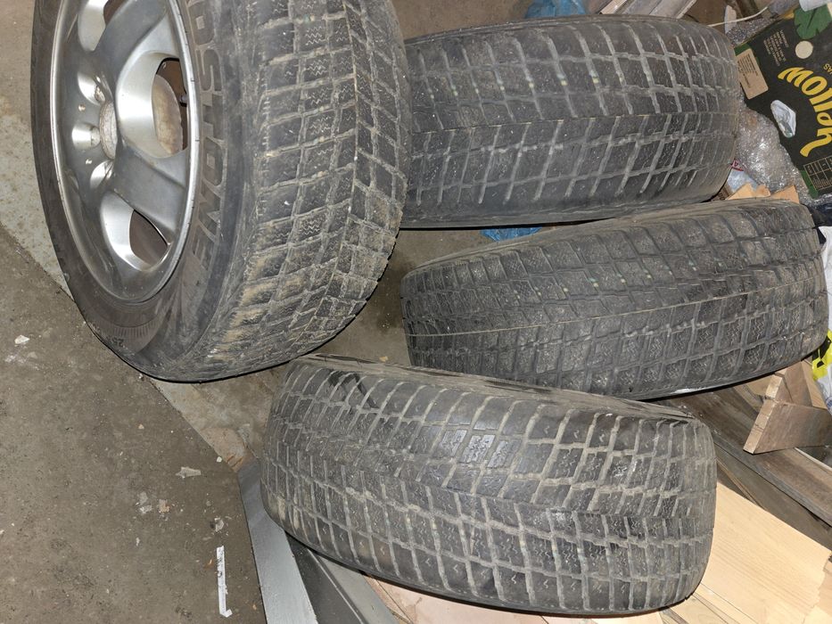 Колеса з дісками мерцедес Vito 255 60 R 17