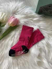 Nowe rożowe skarpetki 62 Nike dla dziewczynki