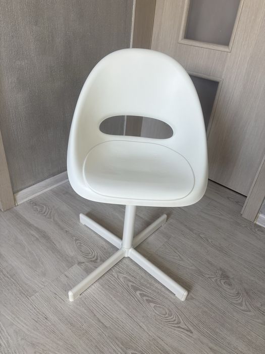Krzesło do biurka Ikea dla dziecka