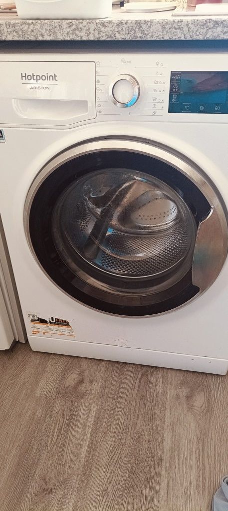 Máquina lavar roupa e secar usadas