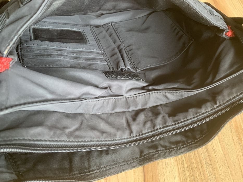 Ecco torebka listonoszka regulowany pasek