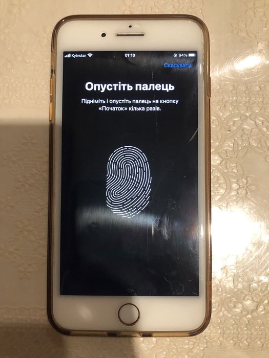 Продам айфон 8 плюс в чудовому стані!