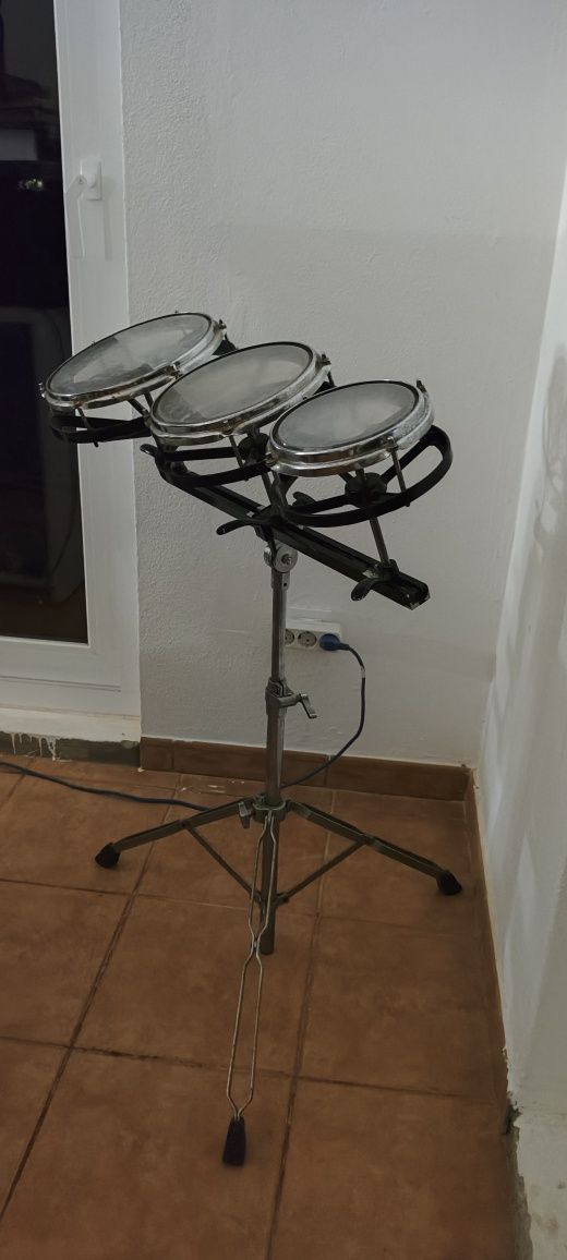 Roto toms com suporte