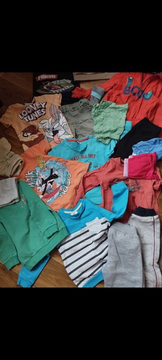 Paka ubrań,duty,bluzy,szorty,koszulki,spodnie..dla chlopców na r. 98.