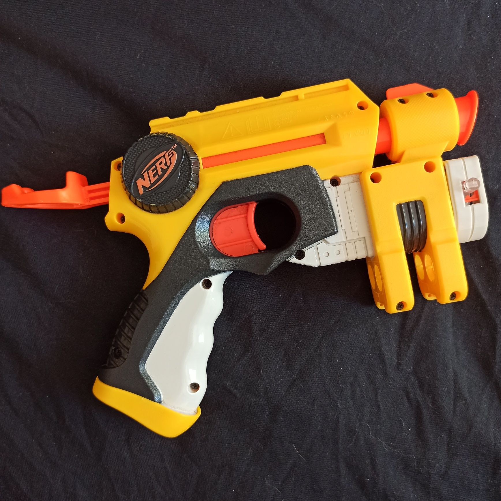 Nerf pistolet żółty