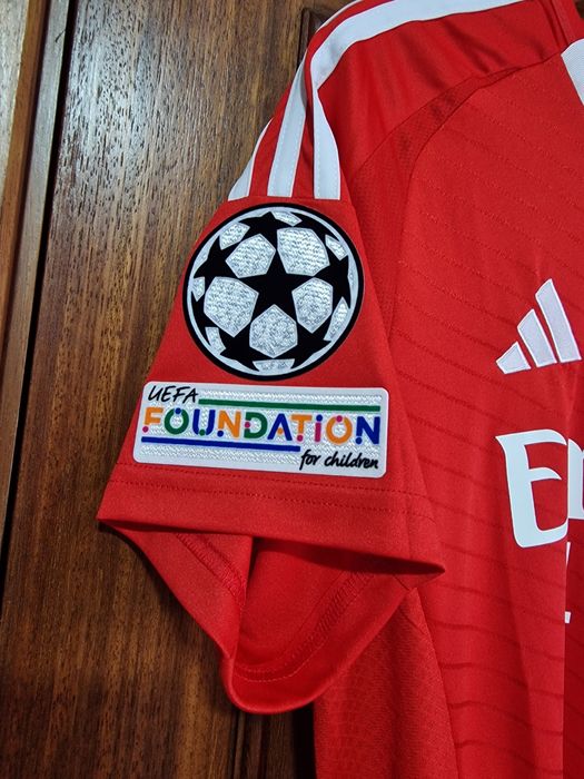 Camisola Benfica 24/25 CHAMPIONS Nova