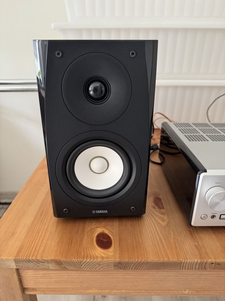 Yamaha CRX-560 + 2x NS-BP182