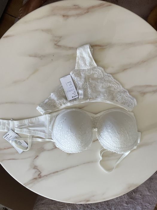 Biustonosz nowy 65F ślubny strapless ze stringami firmy Twin