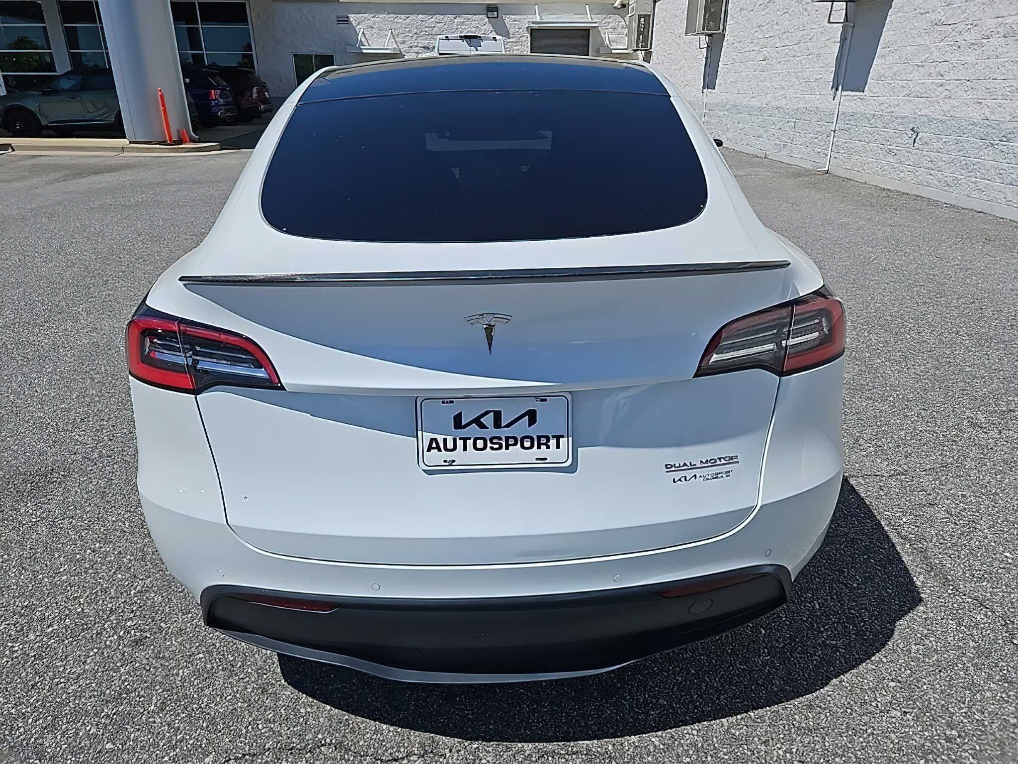 Tesla  Model Y 2020