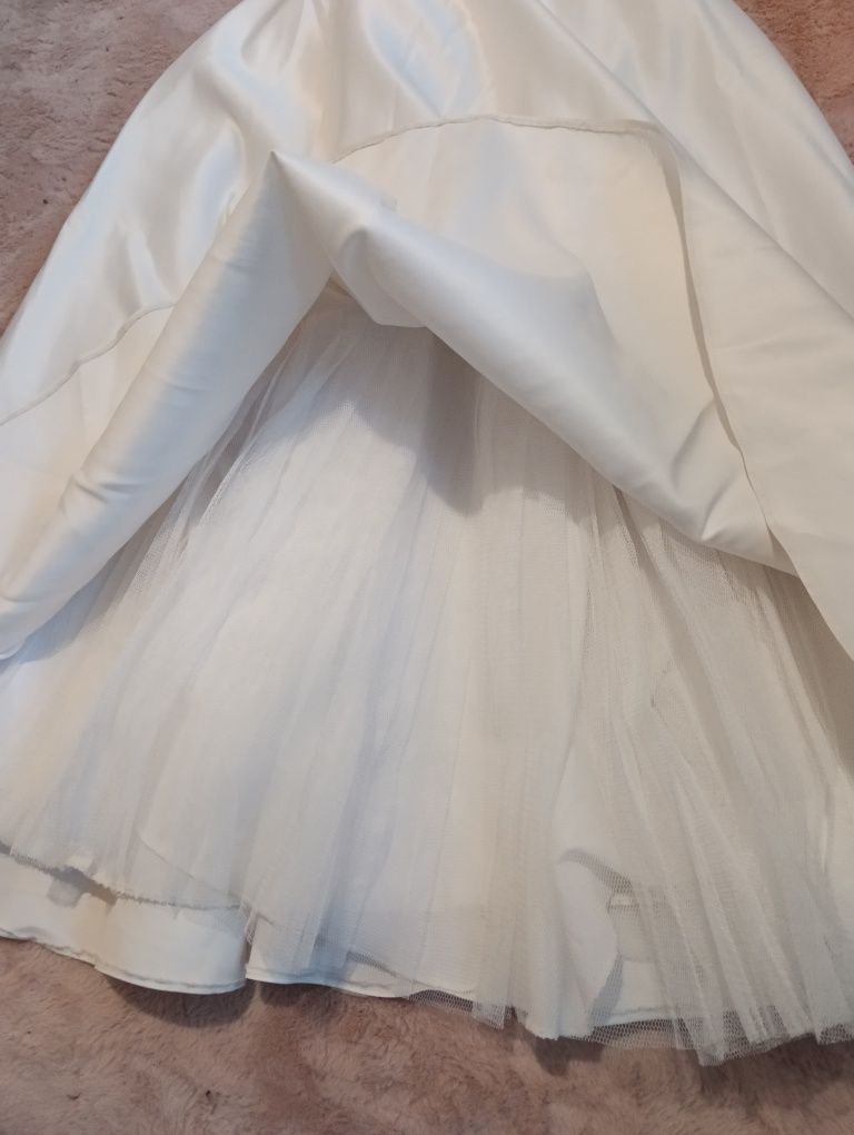 Sukienka komunijna, alba, 146 na wysoką i szczupłą