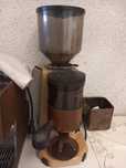 Máquina de café e moinho industrial