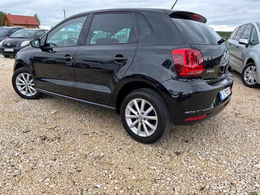 VW polo 2016 rok 1.0 mpi bogate wyposażenie super stan