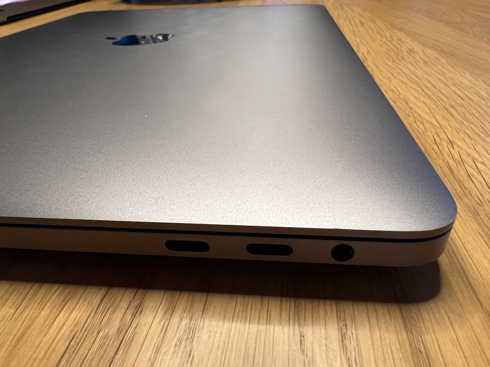 MacBook Pro 13” 16GB RAM, 512MB SSD